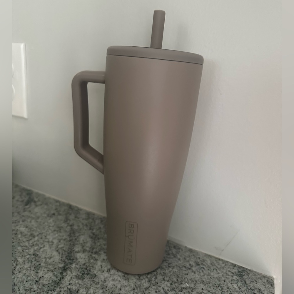 Brumate Era 40 oz tumbler in Mocha